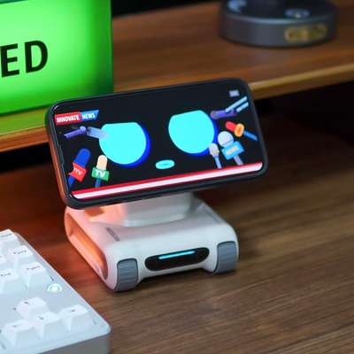 LOOI Robot: Turn Your Smartphone into a Desktop Robot! LOOI Robot: Turn Your Smartphone into a Desktop Robot!